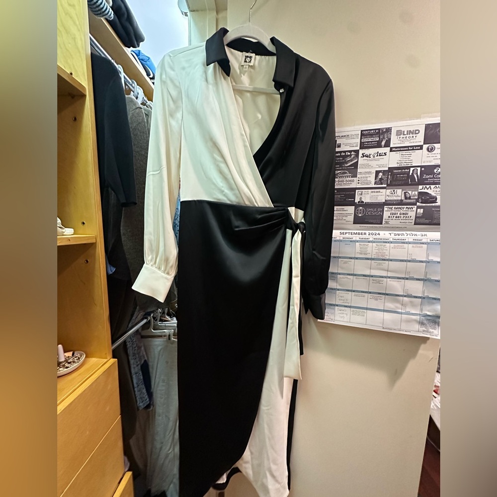 Gorgeous satin dress, never worn, amazing quality!!